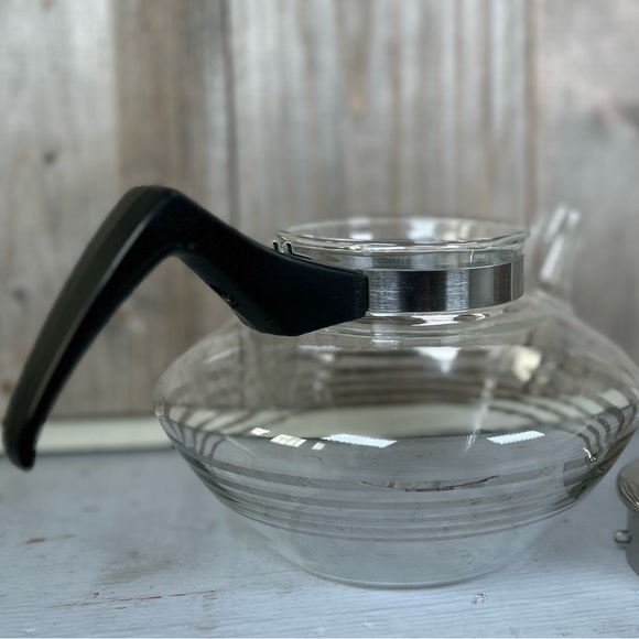 MCM Glass Teapot š« - Picture 10 of 13